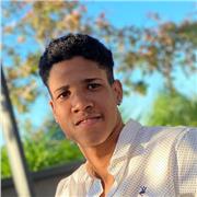 Insegnante di Spagnolo per bambini o adulti da zero fino al livello massimo . Lo spagnolo è la mia madre lingua . Lavorerò online o nell paese di boltiere , provincia di Bergamo . In questo corso imparerai tutto di questa lingua e dopo un mese vedrai che